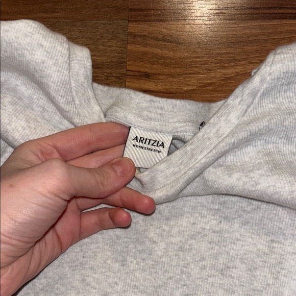 Aritzia Homestretch Gray Fitted longsleeve shirt medium - Picture 2 of 3
